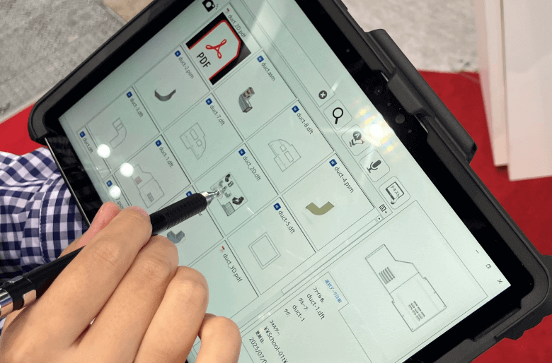 現場作業者が直感的に操作できるタブレット